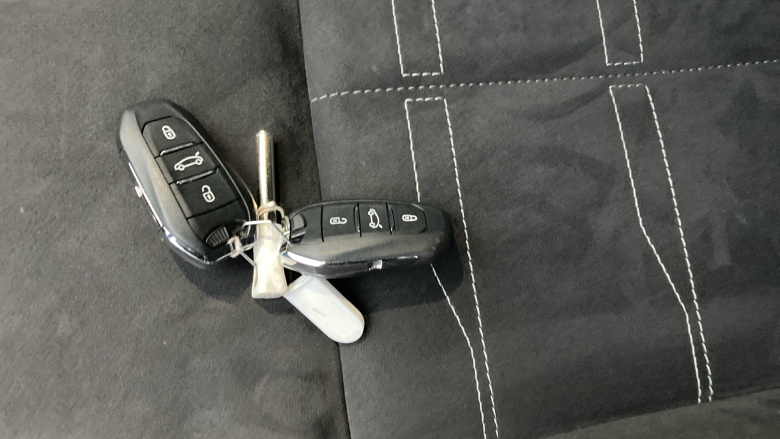 Vauxhall Astra 115kW Ultimate 54kWh 5dr Auto Electric Hatchback